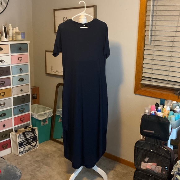Elegant Navy Blue Women's Dress - Picture 1 of 2